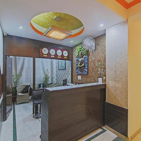 Capital O Tipsyy Near Aravali Biodiversity Park Gurgaon Ngoại thất bức ảnh