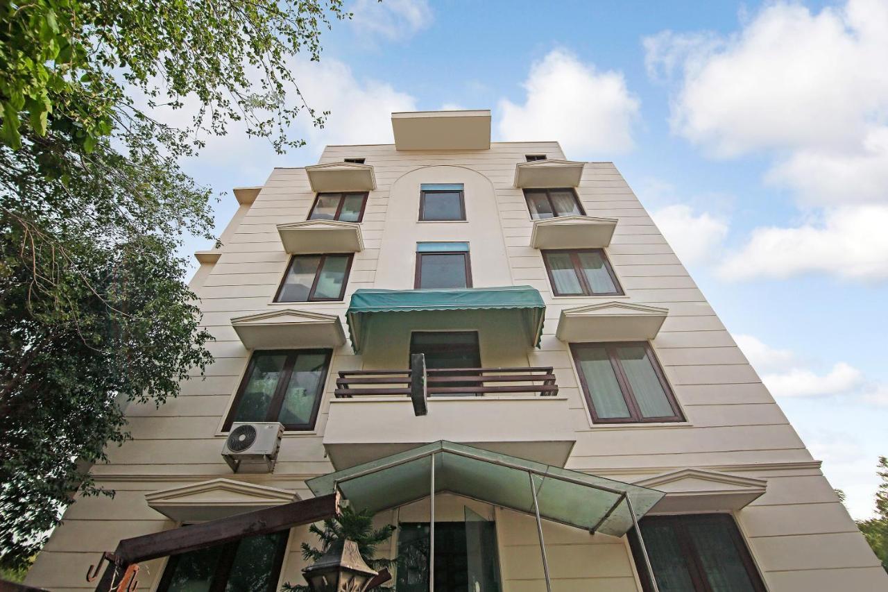 Capital O Tipsyy Near Aravali Biodiversity Park Gurgaon Ngoại thất bức ảnh