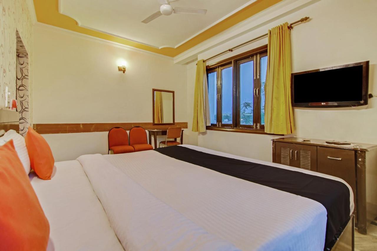 Capital O Tipsyy Near Aravali Biodiversity Park Gurgaon Ngoại thất bức ảnh