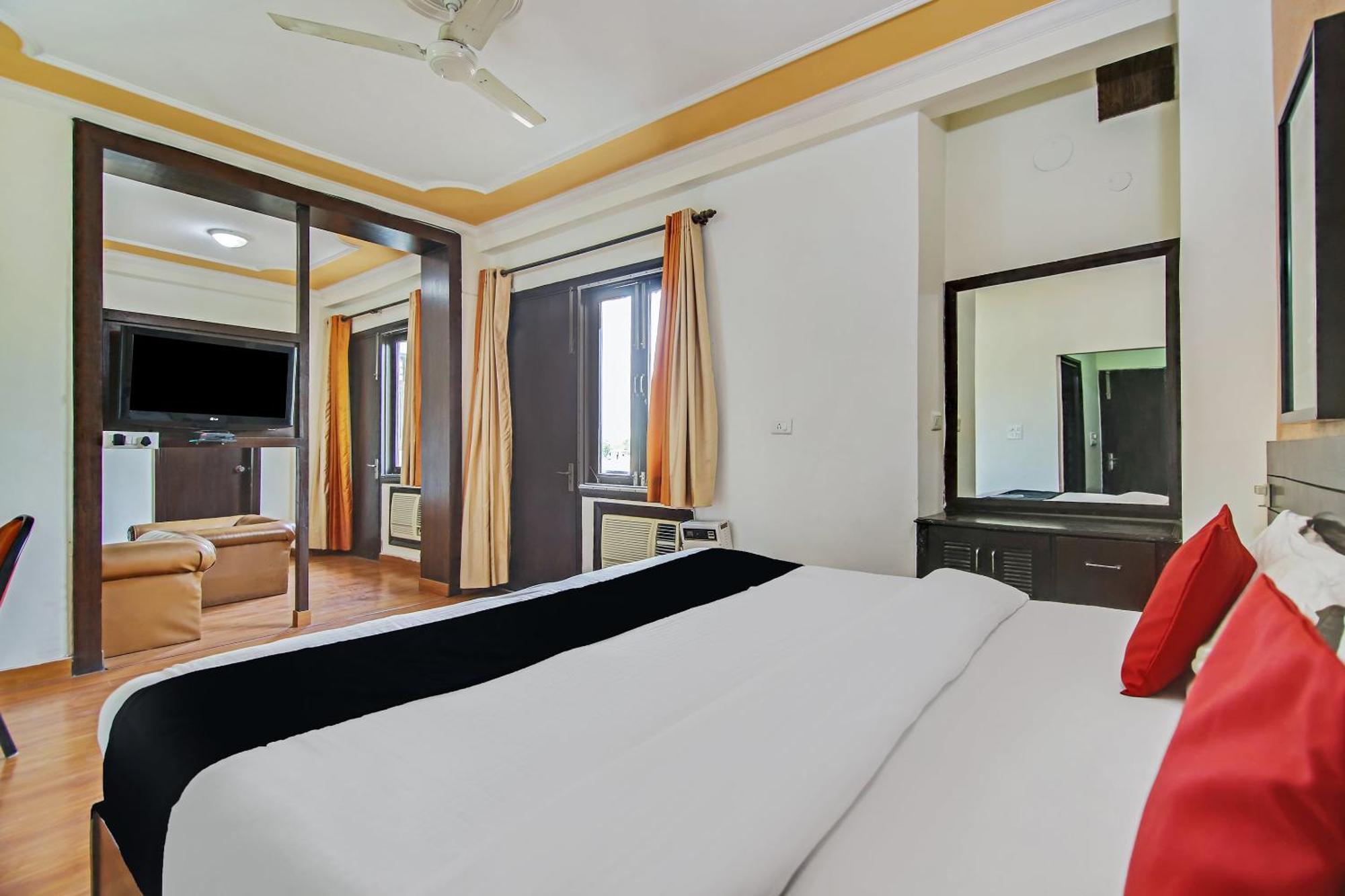 Capital O Tipsyy Near Aravali Biodiversity Park Gurgaon Ngoại thất bức ảnh