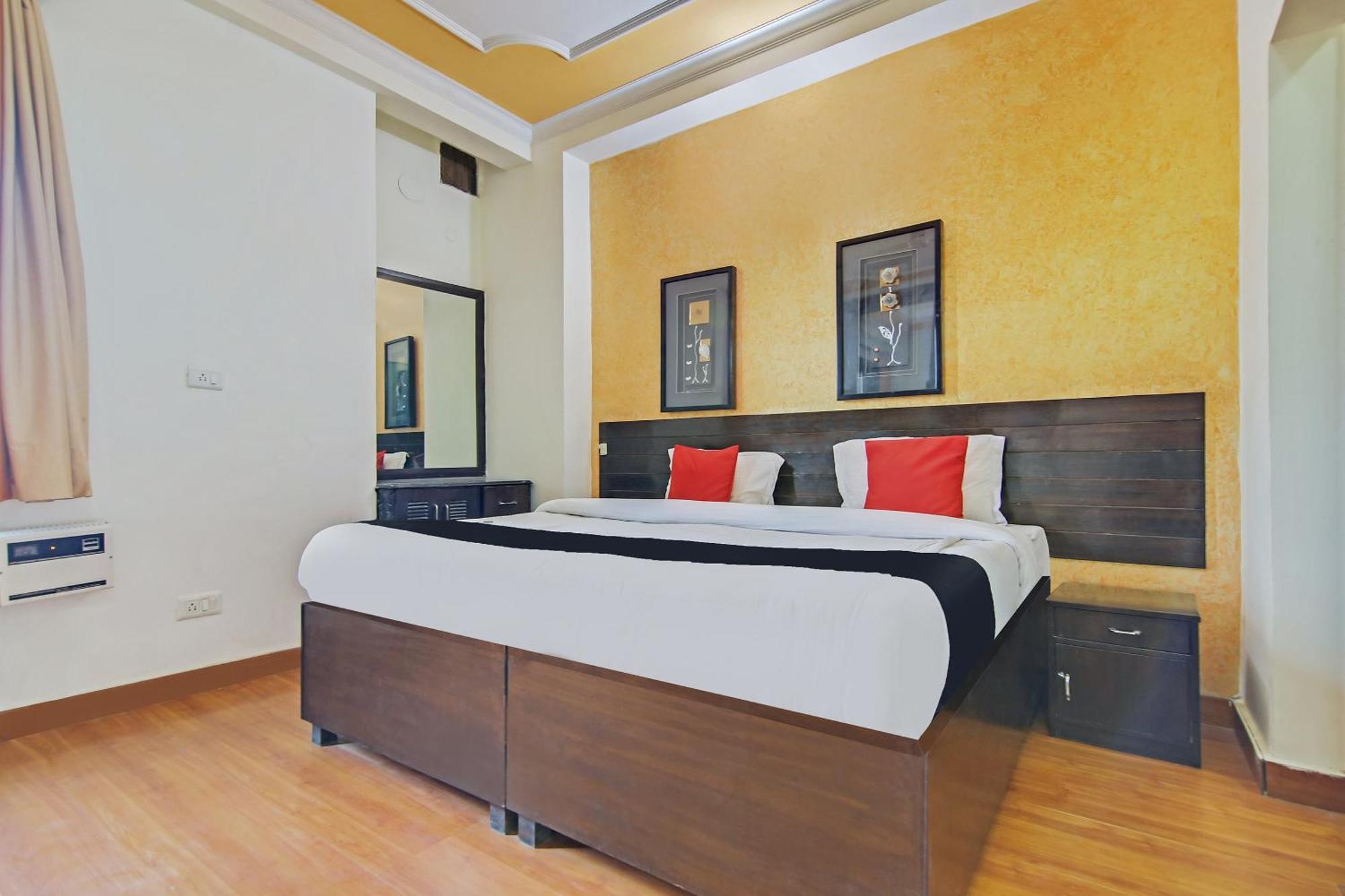 Capital O Tipsyy Near Aravali Biodiversity Park Gurgaon Ngoại thất bức ảnh
