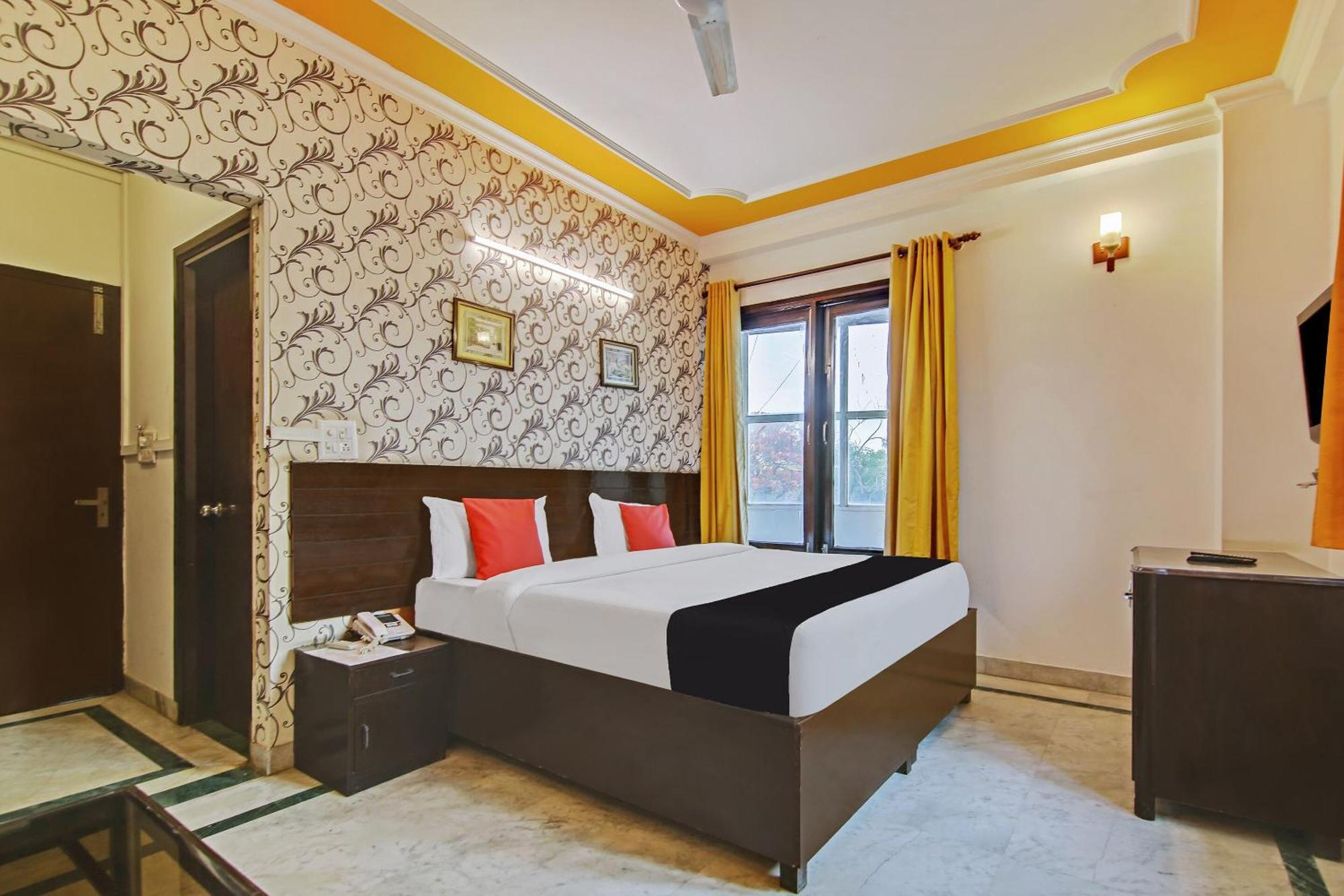 Capital O Tipsyy Near Aravali Biodiversity Park Gurgaon Ngoại thất bức ảnh